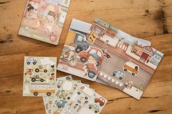 Libro De Pegatinas De Vehiculos Little Dutch